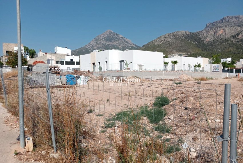 Venta - Parcela urbana -
POLOP - Polop