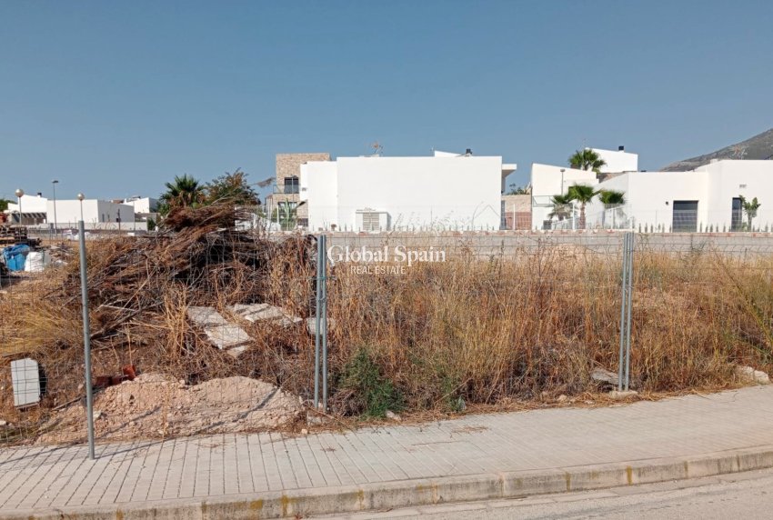 Venta - Parcela urbana -
POLOP - Polop