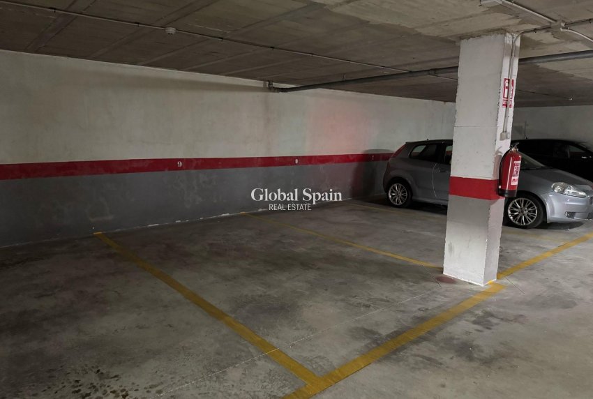 Venta - Parking Space / Garage -
TORREVIEJA - Centro
