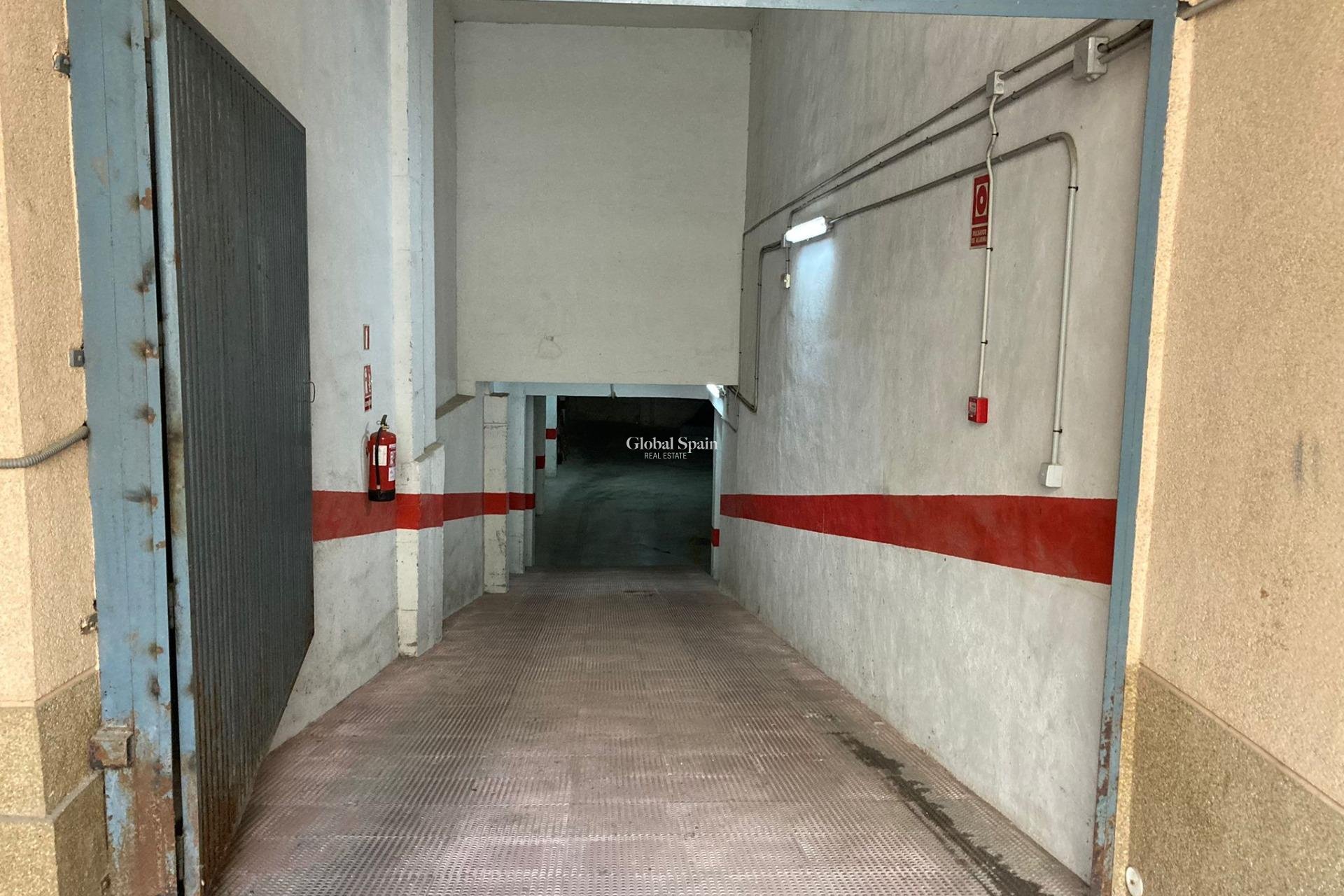 Venta - Parking Space / Garage -
TORREVIEJA - Nueva Torrevieja