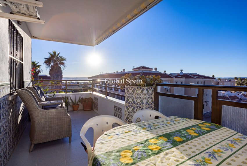 Venta - Piso apartamento -
TORREVIEJA - La Siesta