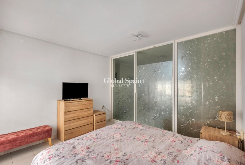 Venta - Planta baja -
TORREVIEJA - Centro