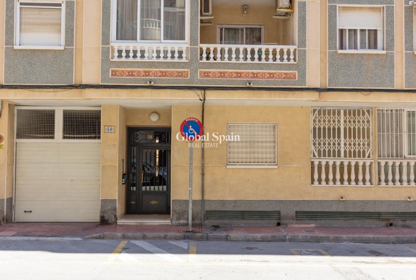 Venta - Planta baja -
TORREVIEJA - Estacion de autobuses