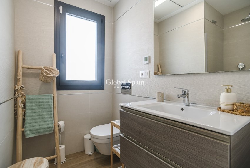 Venta - Planta baja -
TORREVIEJA - LOS BALCONES - LOS ALTOS