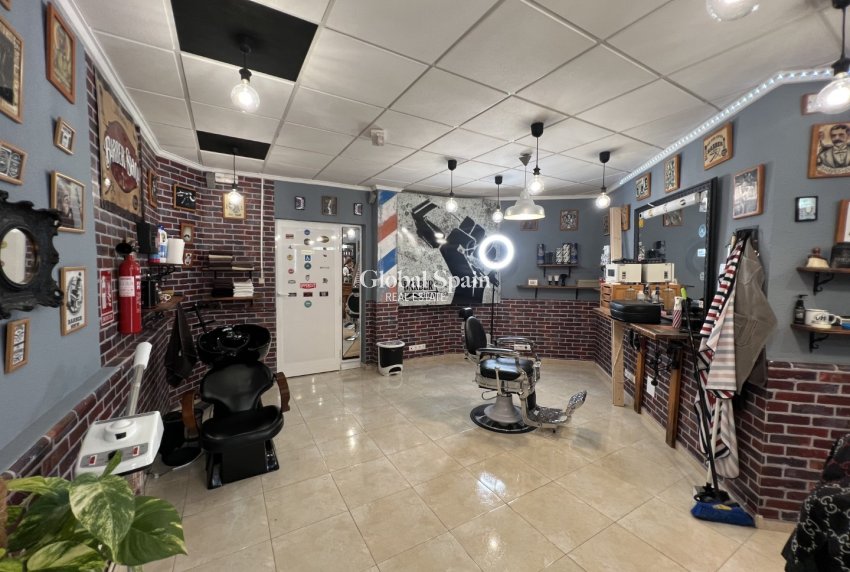 Venta - Propiedad Comercial -
GUARDAMAR DEL SEGURA