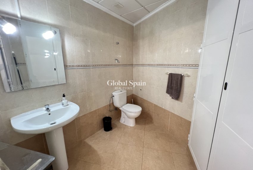 Venta - Propiedad Comercial -
GUARDAMAR DEL SEGURA