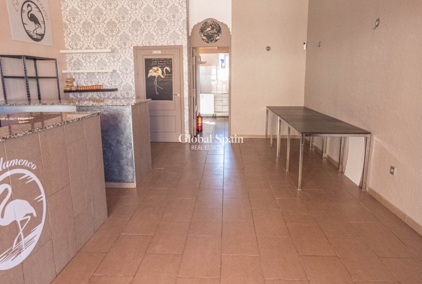 Venta - PROPIEDAD COMERCIAL -
LA FINCA GOLF - Algorfa