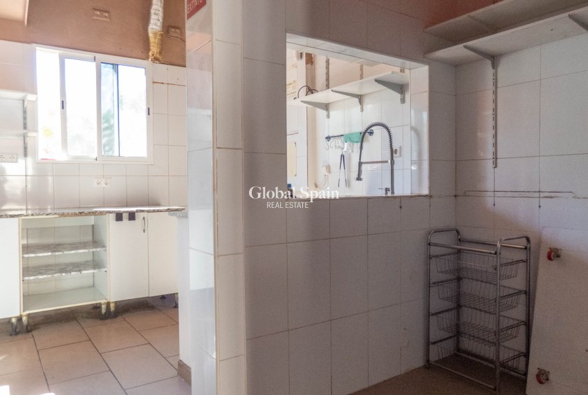 Venta - PROPIEDAD COMERCIAL -
LA FINCA GOLF - Algorfa