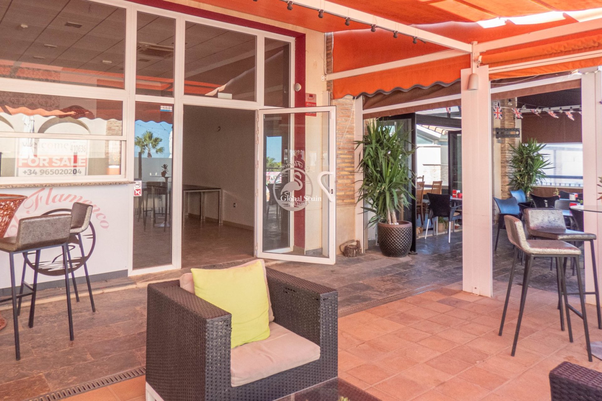 Venta - PROPIEDAD COMERCIAL -
LA FINCA GOLF - Algorfa