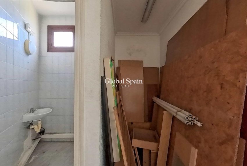 Venta - Propiedad Comercial -
ORIHUELA COSTA - La Zenia