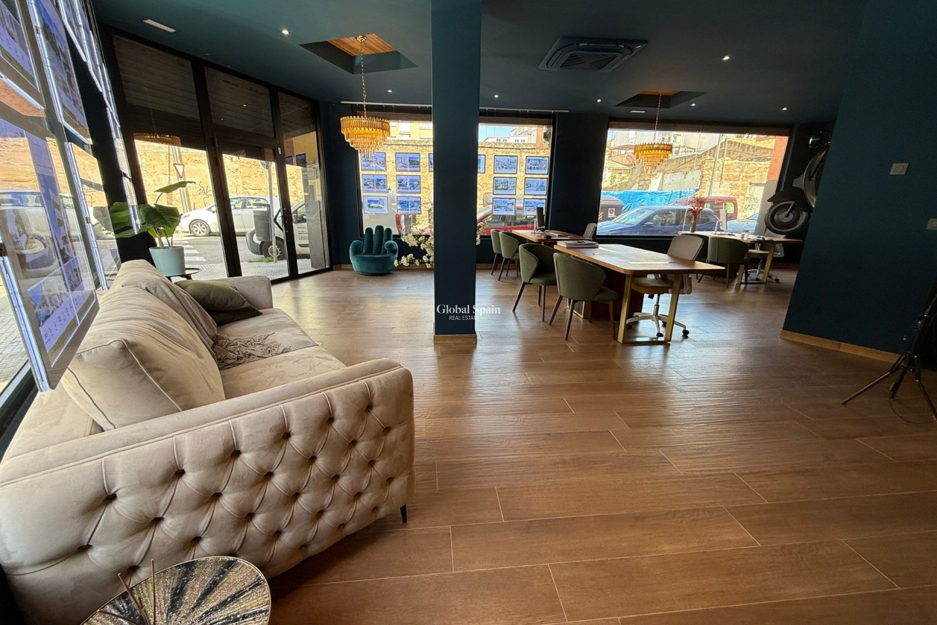 Venta - PROPIEDAD COMERCIAL -
PALMA - Mallorca