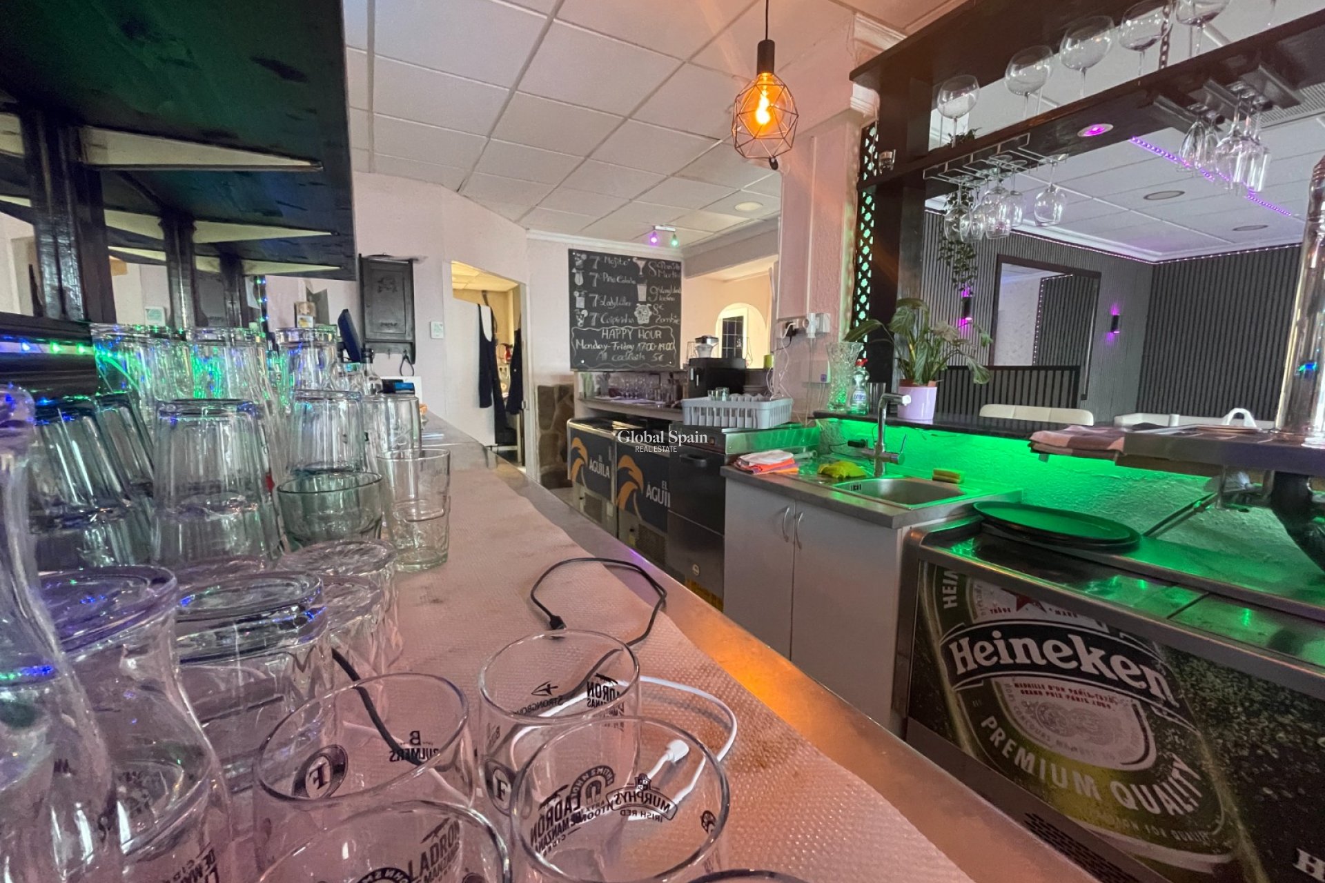 Venta - PROPIEDAD COMERCIAL -
TORREVIEJA - Comunidad Valenciana