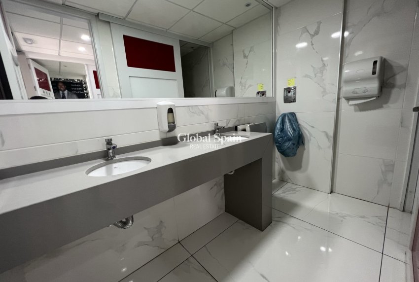 Venta - PROPIEDAD COMERCIAL -
TORREVIEJA - Costa Blanca Sur