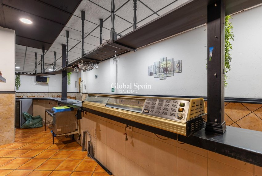 Venta - PROPIEDAD COMERCIAL -
TORREVIEJA - Estacion de autobuses