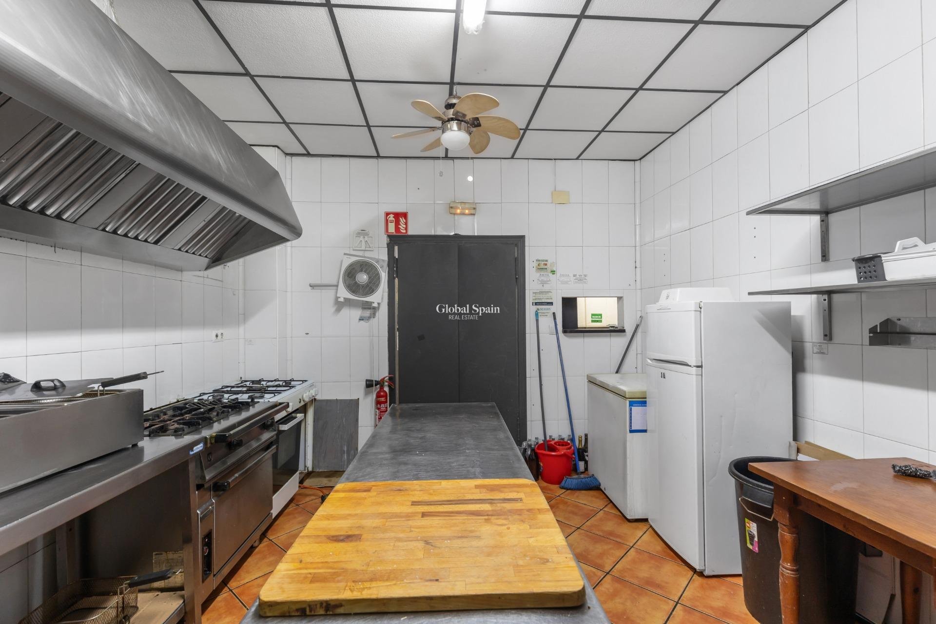 Venta - PROPIEDAD COMERCIAL -
TORREVIEJA - Estacion de autobuses