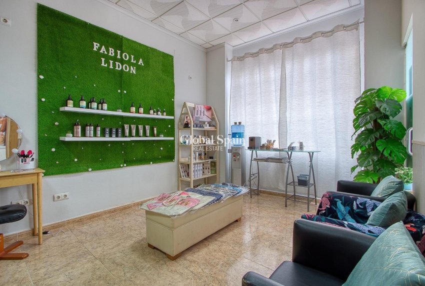 Venta - Propiedad Comercial -
TORREVIEJA - La Mata