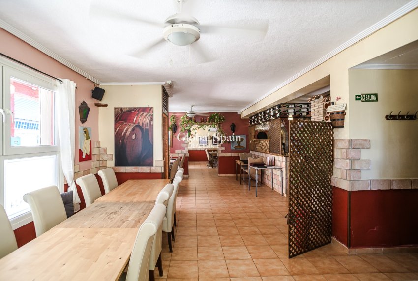 Venta - PROPIEDAD COMERCIAL -
TORREVIEJA - La Veleta