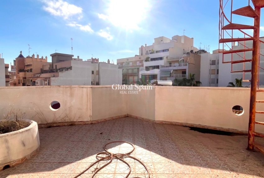 Venta - PROPIEDAD COMERCIAL -
TORREVIEJA - Playa del Cura