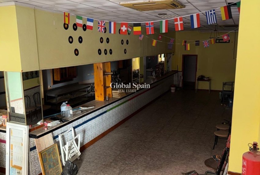 Venta - PROPIEDAD COMERCIAL -
TORREVIEJA - Playa del cura