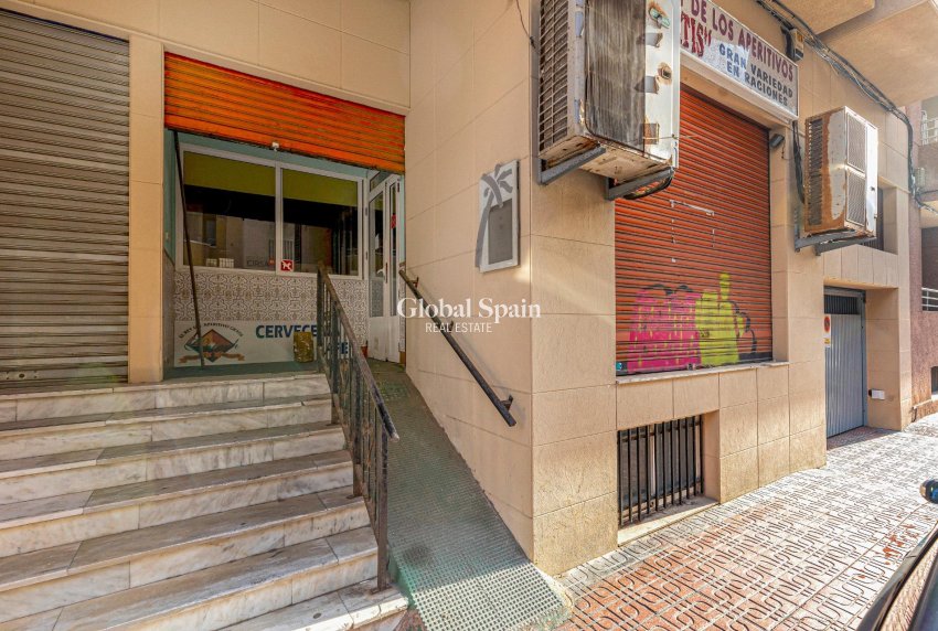 Venta - PROPIEDAD COMERCIAL -
TORREVIEJA - Playa del cura