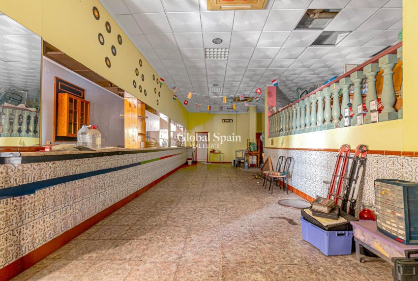 Venta - PROPIEDAD COMERCIAL -
TORREVIEJA - Playa del cura
