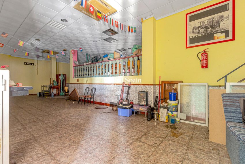 Venta - PROPIEDAD COMERCIAL -
TORREVIEJA - Playa del cura