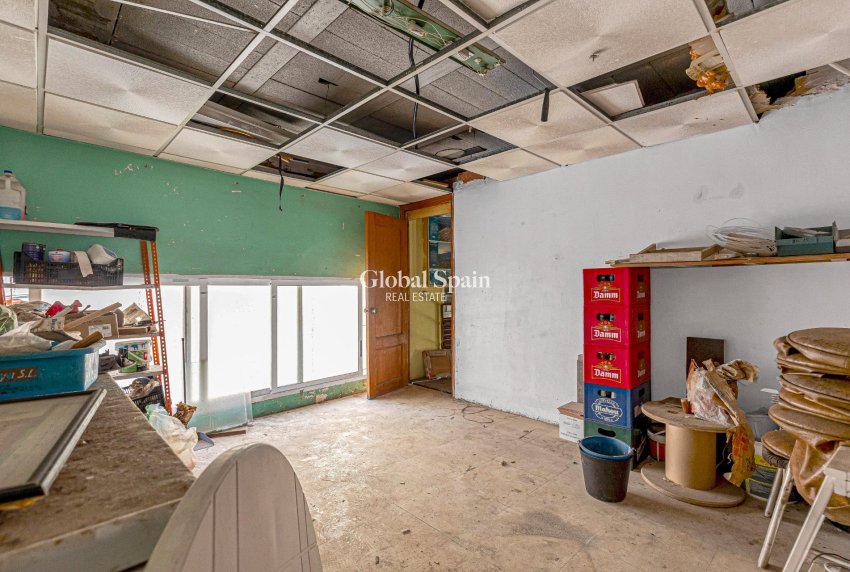 Venta - PROPIEDAD COMERCIAL -
TORREVIEJA - Playa del cura
