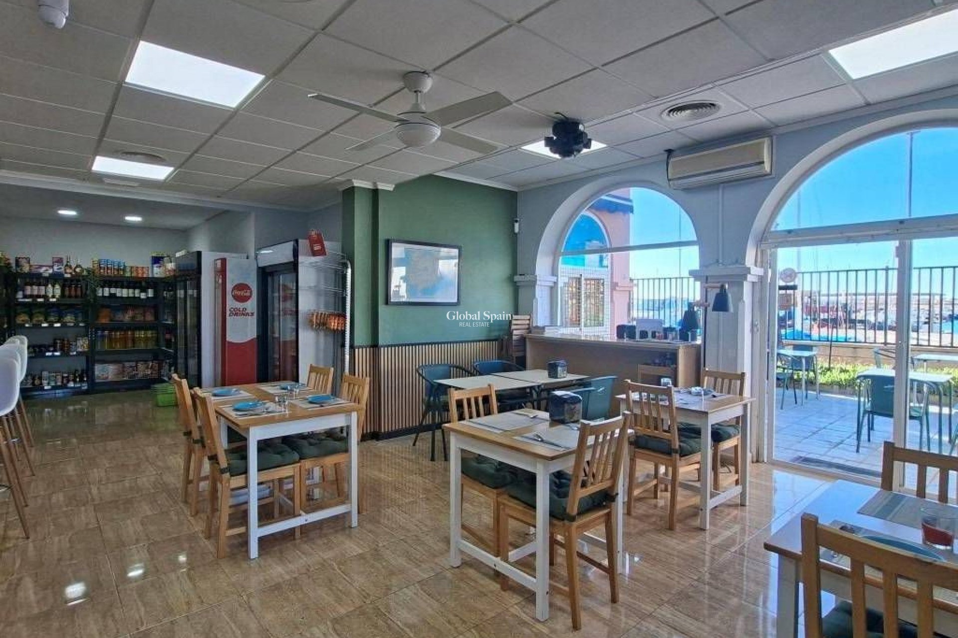 Venta - PROPIEDAD COMERCIAL -
TORREVIEJA - Puerto