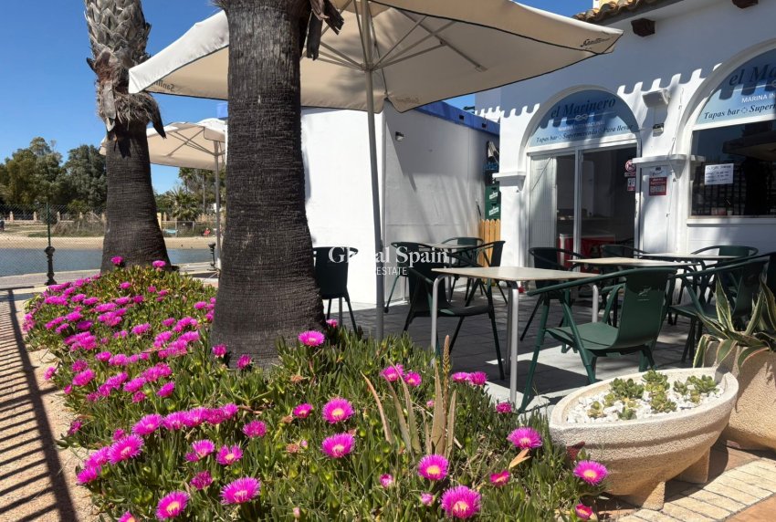 Venta - PROPIEDAD COMERCIAL -
TORREVIEJA - Puerto