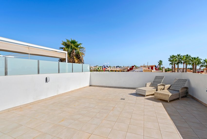 Venta - Semi separado -
CIUDAD QUESADA