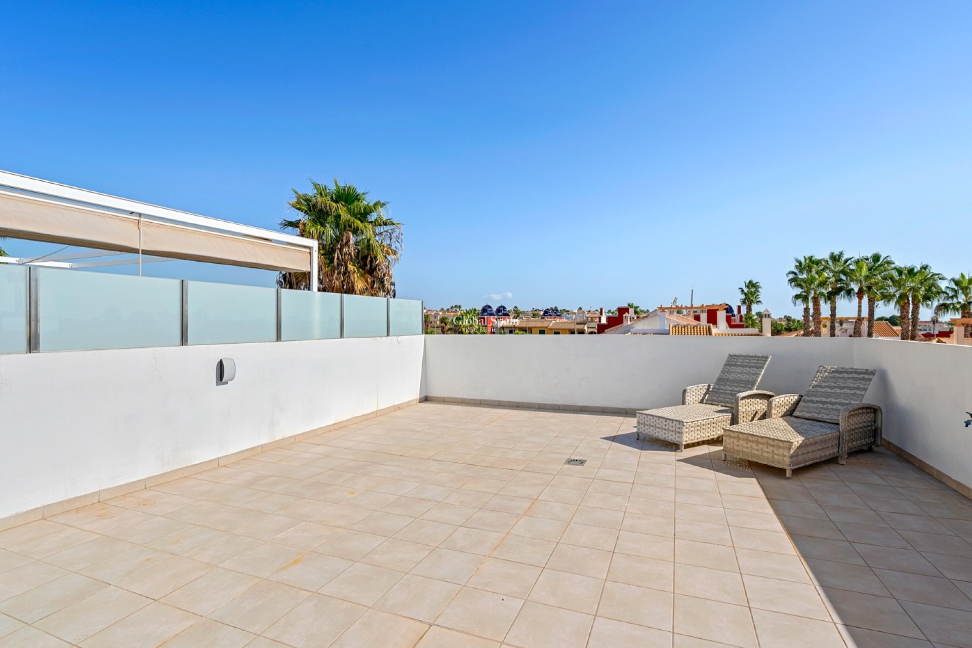 Venta - Semi separado -
CIUDAD QUESADA