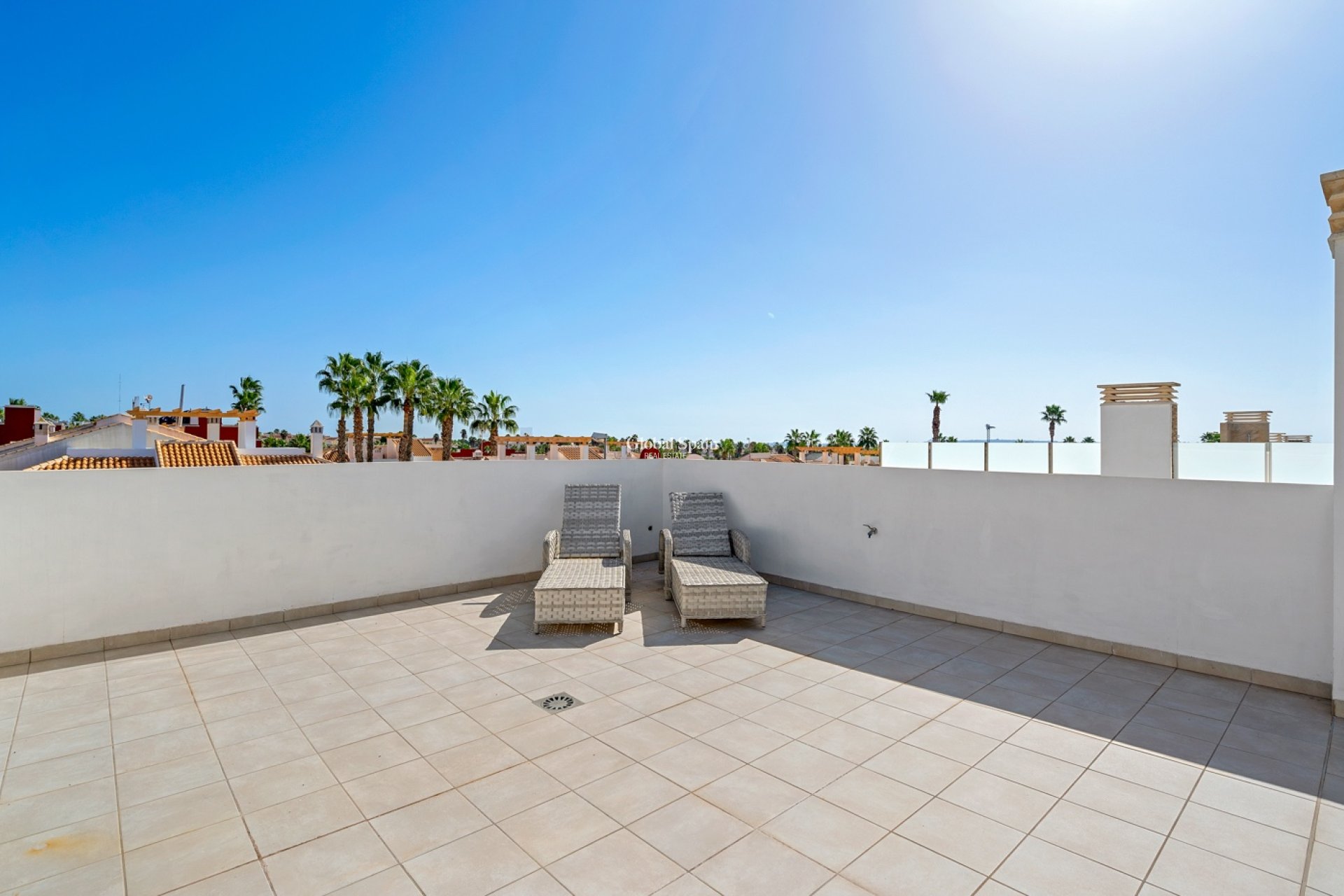 Venta - Semi separado -
CIUDAD QUESADA