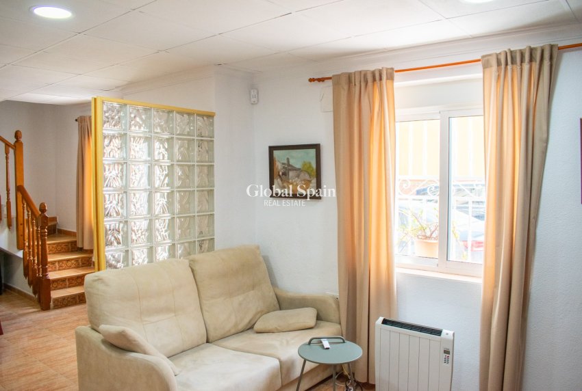 Venta - Semi separado -
GUARDAMAR DEL SEGURA - Guardamar pueblo