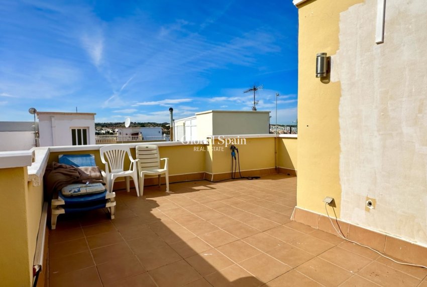 Venta - Semi separado -
ORIHUELA COSTA - LOS BALCONES - LOS ALTOS