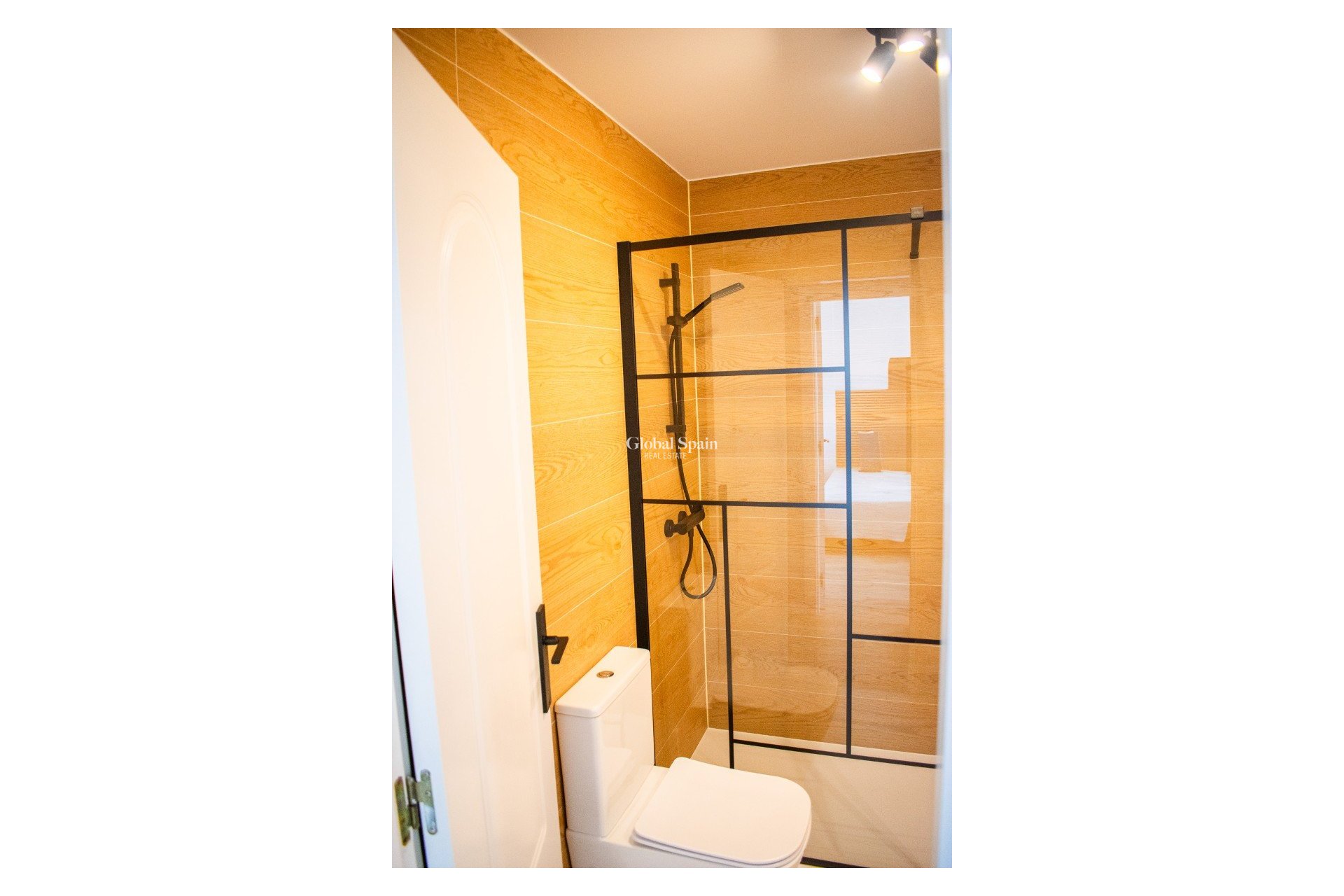 Venta - Semi separado -
ORIHUELA COSTA - Punta Prima