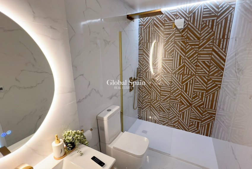 Venta - Semi separado -
ORIHUELA - Orihuela Costa