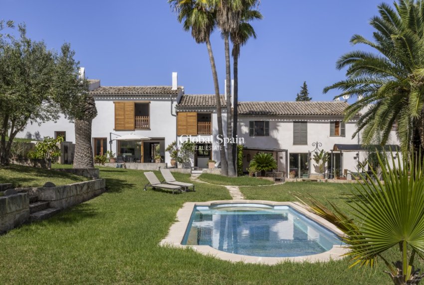 Venta - Semi separado -
Palma de Mallorca - Establiments