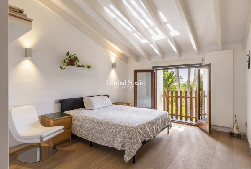 Venta - Semi separado -
Palma de Mallorca - Establiments