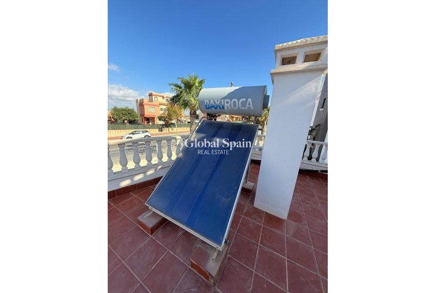 Venta - Semi separado -
TORREVIEJA - Parque Acuático - Sector 25