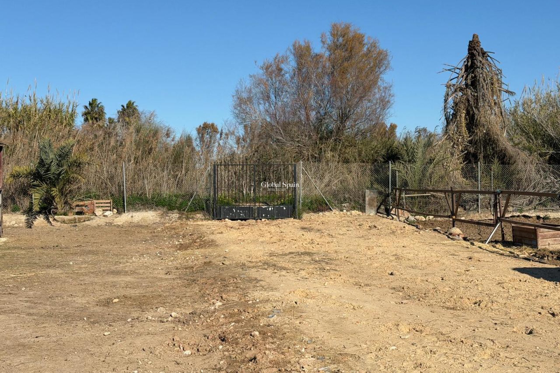 Venta - TERRENO -
ALGORFA - Inland