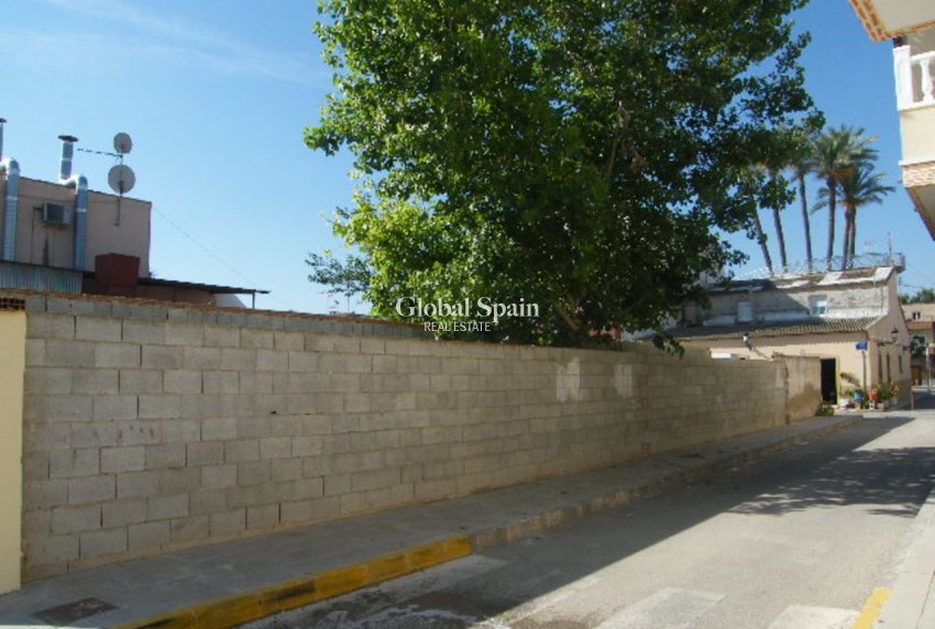 Venta - TERRENO -
DAYA VIEJA - Costa Blanca