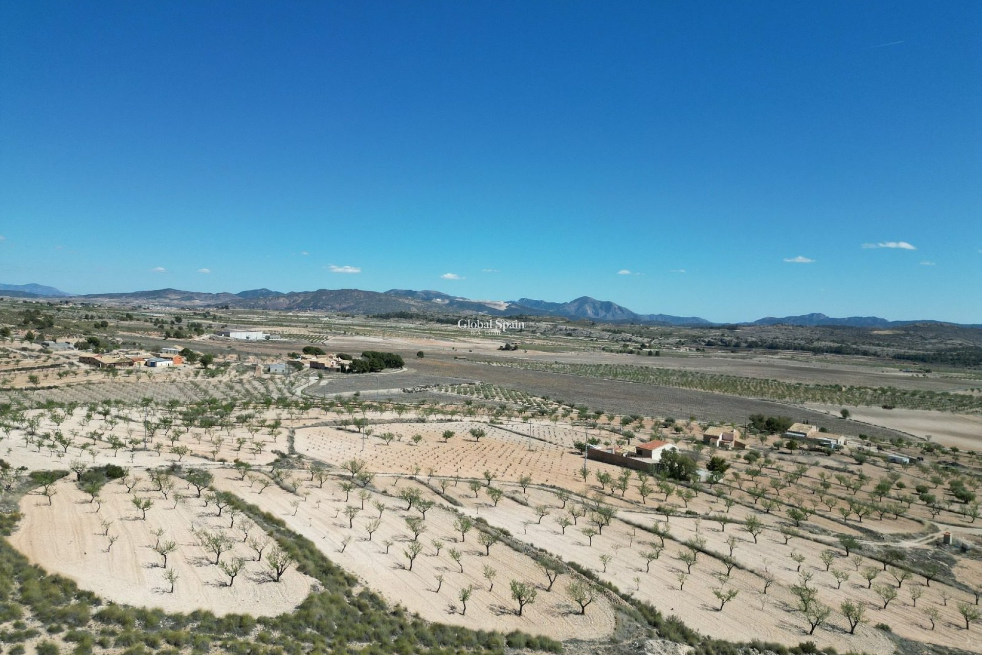 Venta - TERRENO -
LA ALBERQUILLA - La Alberquila