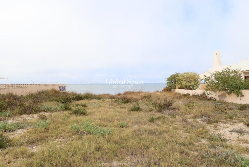 Venta - TERRENO -
LA MANGA DEL MAR MENOR - Costa Calida