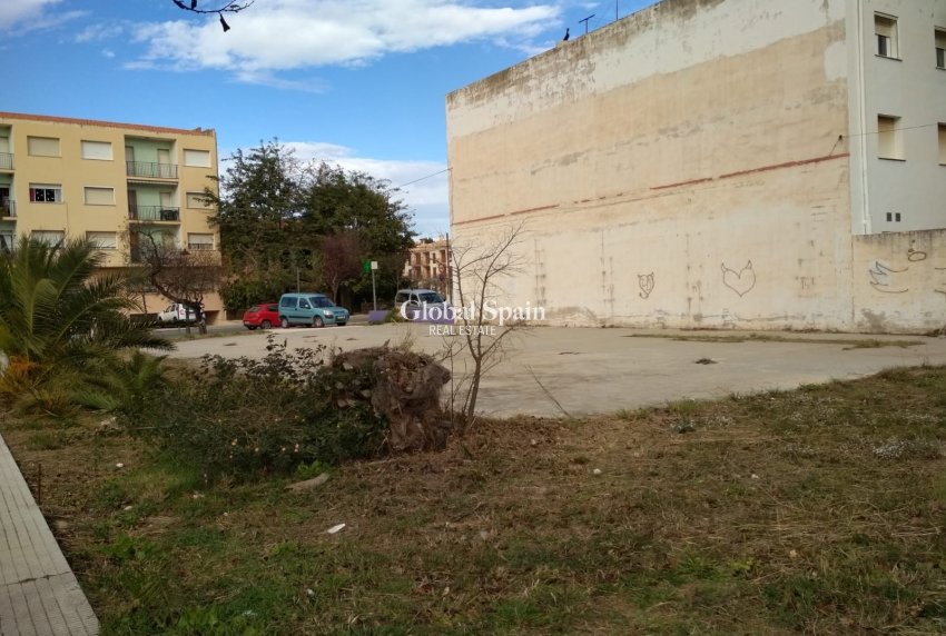 Venta - TERRENO -
PARCENT - Pueblo