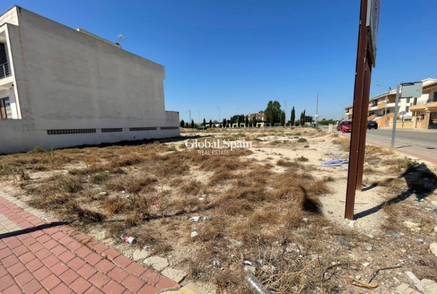 Venta - TERRENO -
RAFAL - Inland