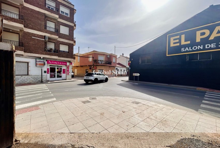 Venta - TERRENO -
ROJALES - Inland