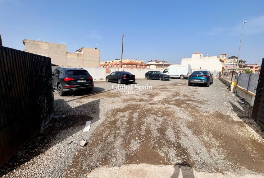 Venta - TERRENO -
ROJALES - Inland