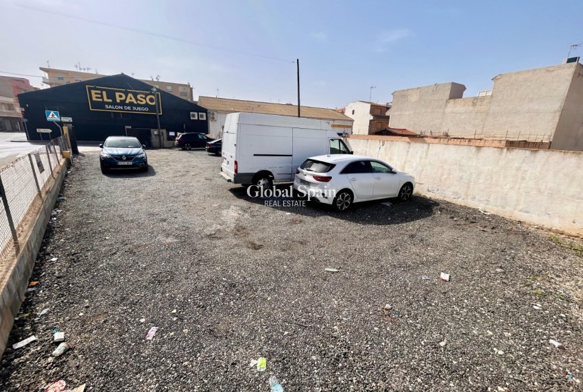 Venta - TERRENO -
ROJALES - Inland