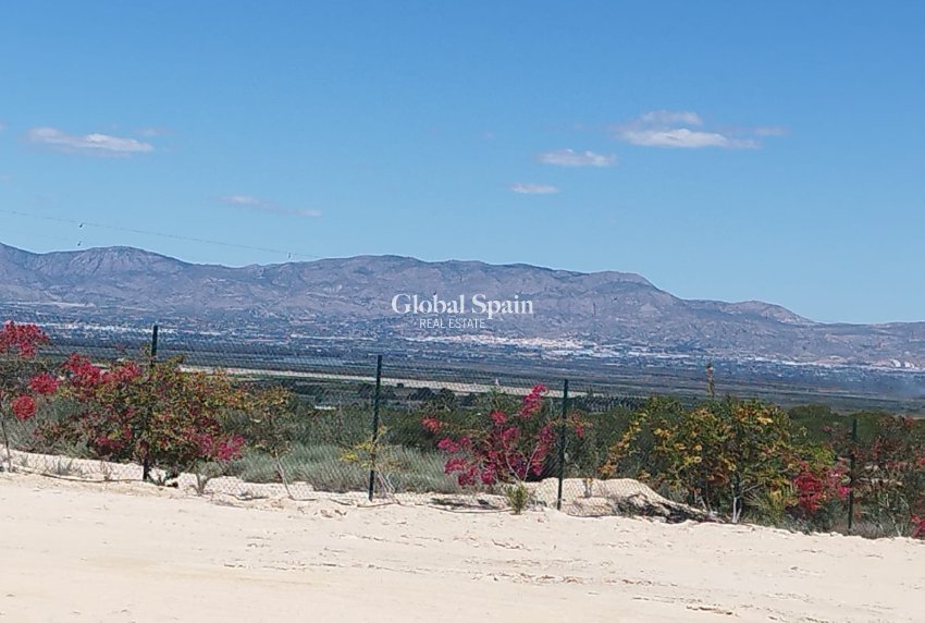 Venta - TERRENO -
SAN FULGENCIO - LA MARINA
