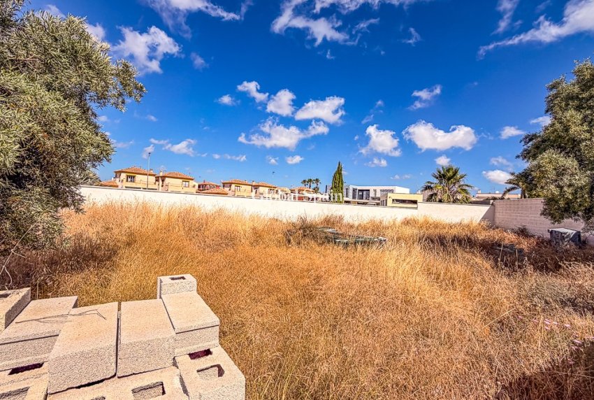 Venta - TERRENO -
SANTIAGO DE LA RIBERA - zona san blas
